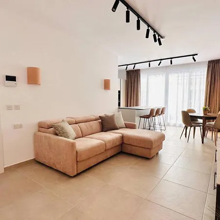 Appartamento Opulent 2 Bedroom Short Walk From The Waterfront Sliema