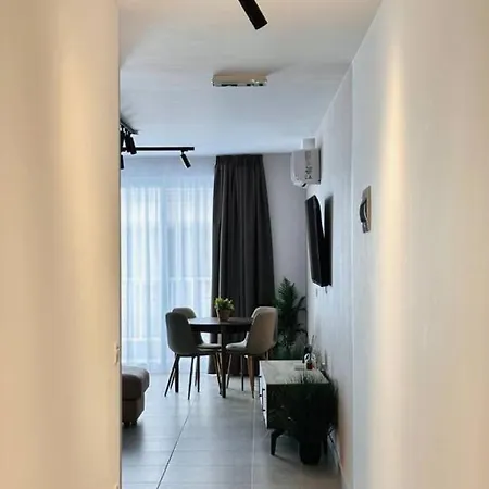 Opulent 2 Bedroom Short Walk From The Waterfront * Sliema