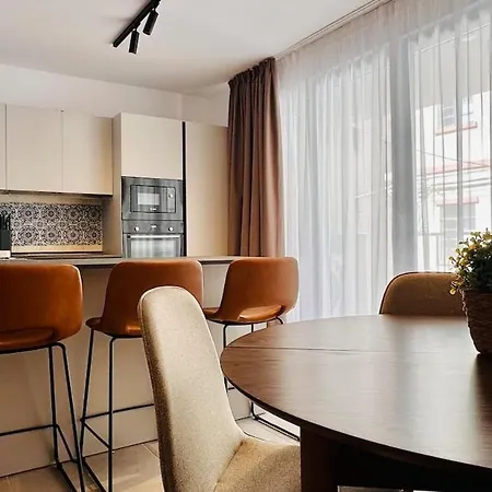Opulent 2 Bedroom Short Walk From The Waterfront Appartamento *