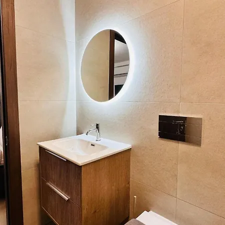 Opulent 2 Bedroom Short Walk From The Waterfront Sliema